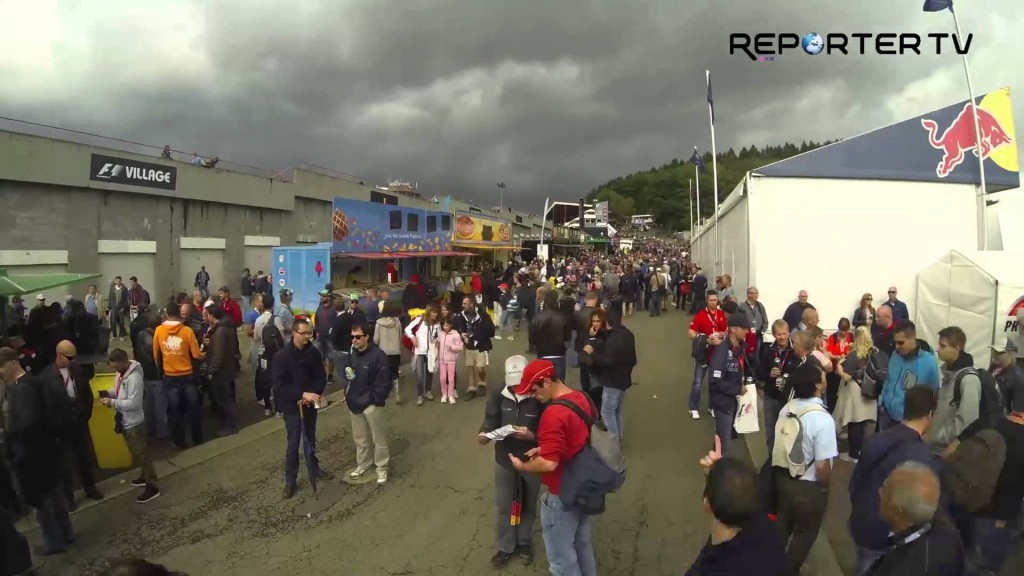 Times lapse »Une journée au grand prix F1 de Francorchamps 2014″