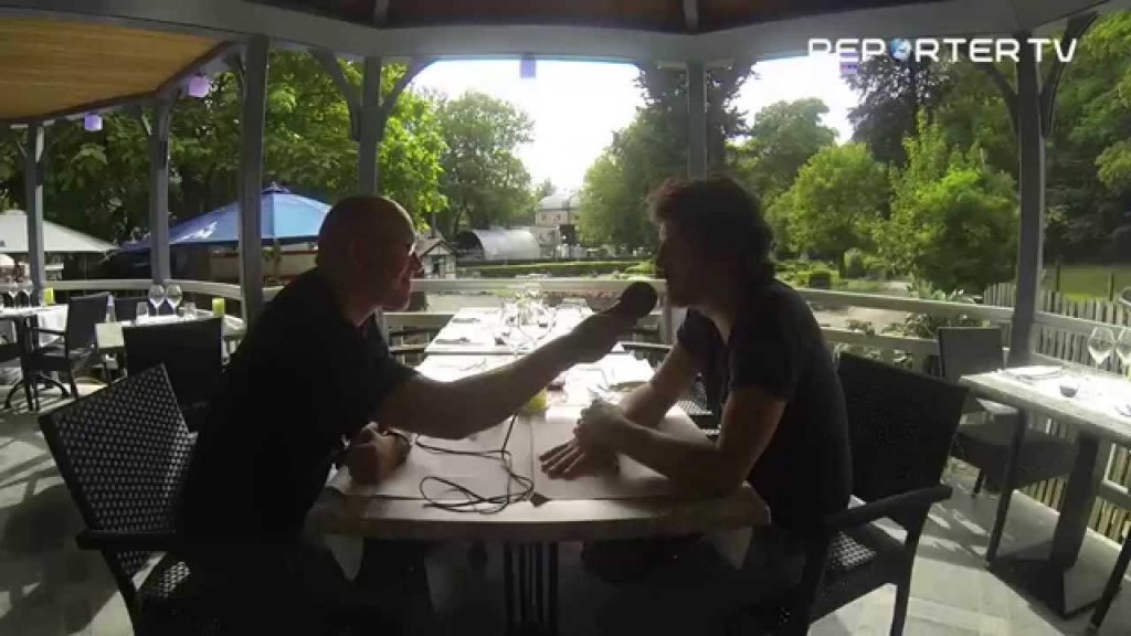 Yohm aux Francofolies de Spa 2015 interview par Reporter TV.